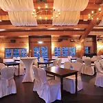 Fletcher Restaurant De Wipselberg-veluwe فندق