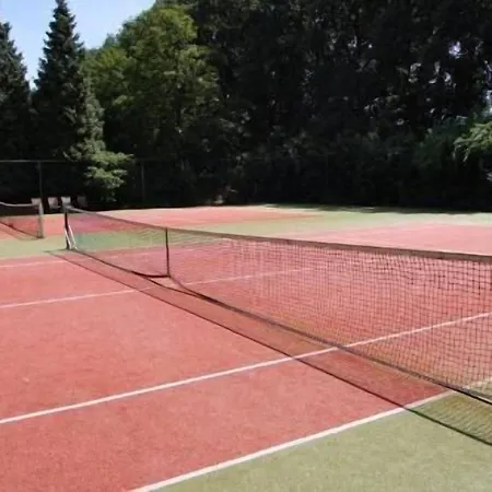 Fletcher Restaurant De Wipselberg-veluwe 4* بيكبيرخين