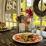 Fletcher Restaurant De Wipselberg-veluwe Hotel 4*