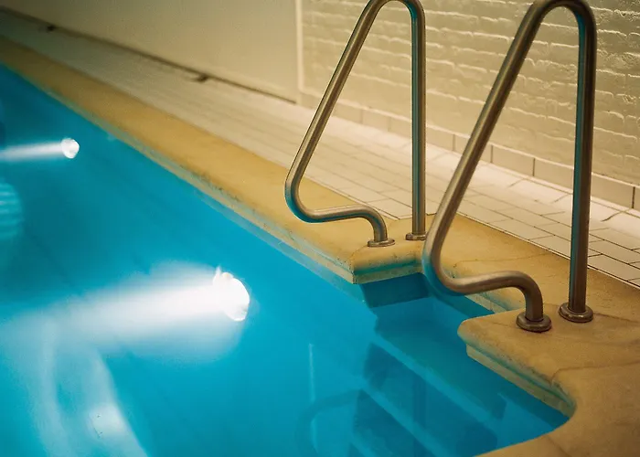 فندق Fletcher Restaurant De Wipselberg-veluwe 4*